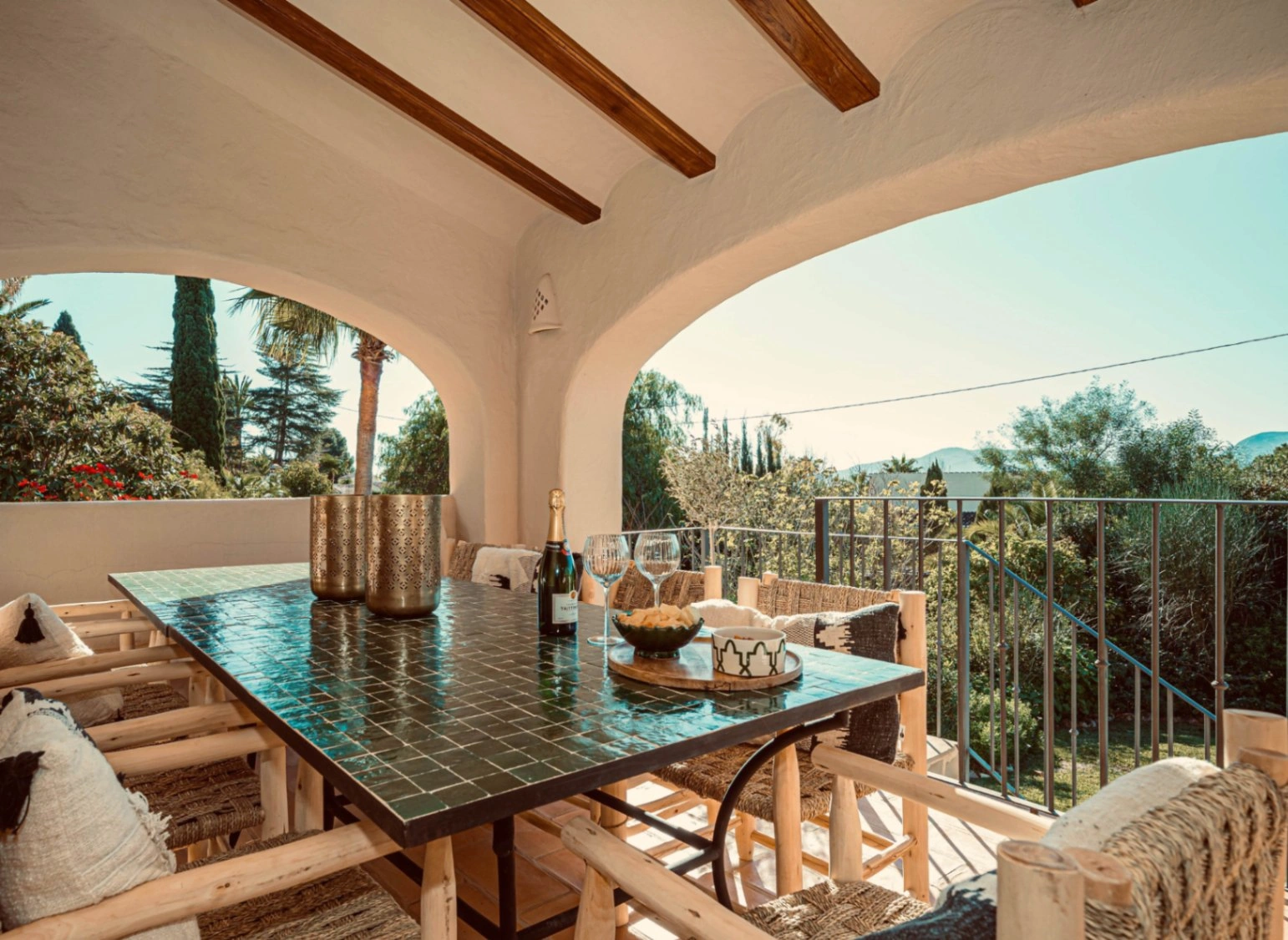 Wunderschöne, renovierte Villa mit 5 Schlafzimmern zu verkaufen in Montgó, Jávea.