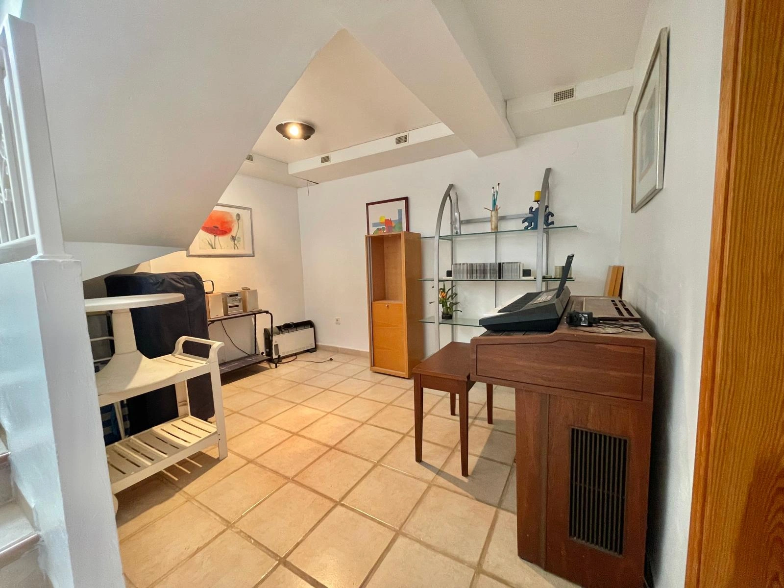 Villa avec 4 chambres à vendre à Dénia, proche des commerces et du centre-ville.