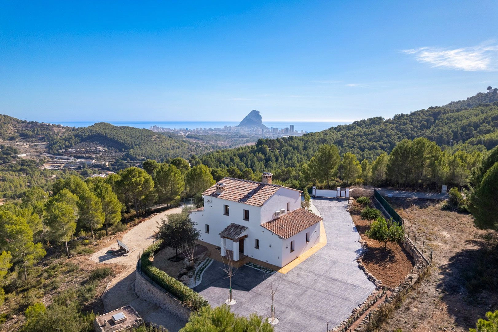 Preciosa finca con vistas al mar en venta en Oltamar, Calpe