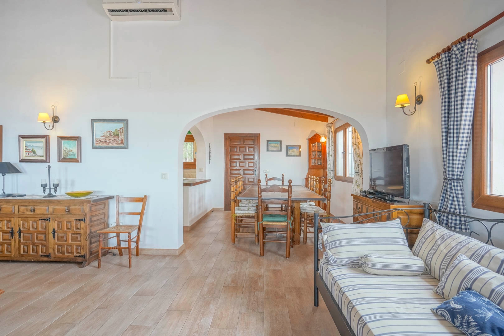 Gran chalet con casa de invitados en venta en Monte Pego
