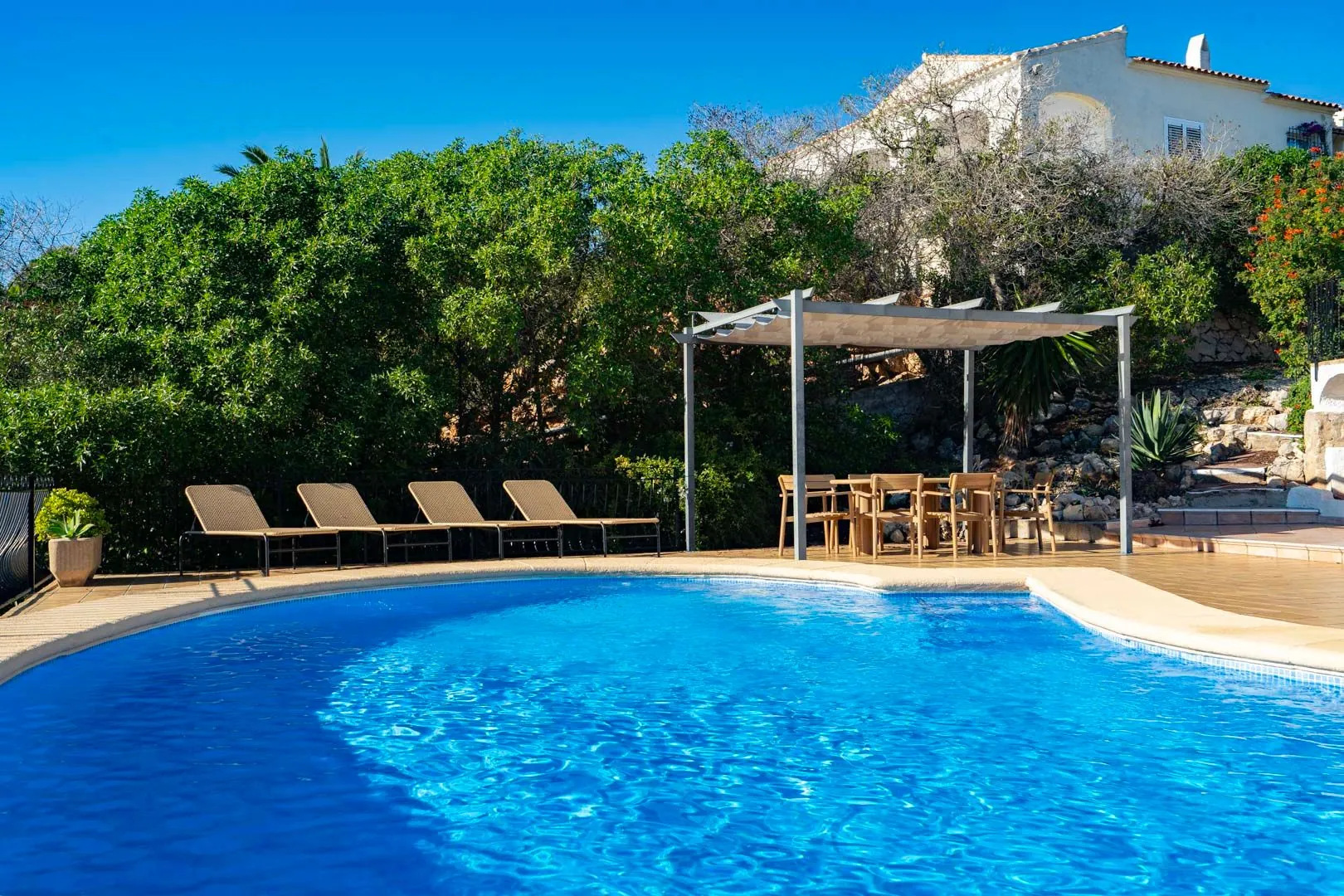 Traditionele villa met schitterend uitzicht op zee te koop in Ambolo, Jávea