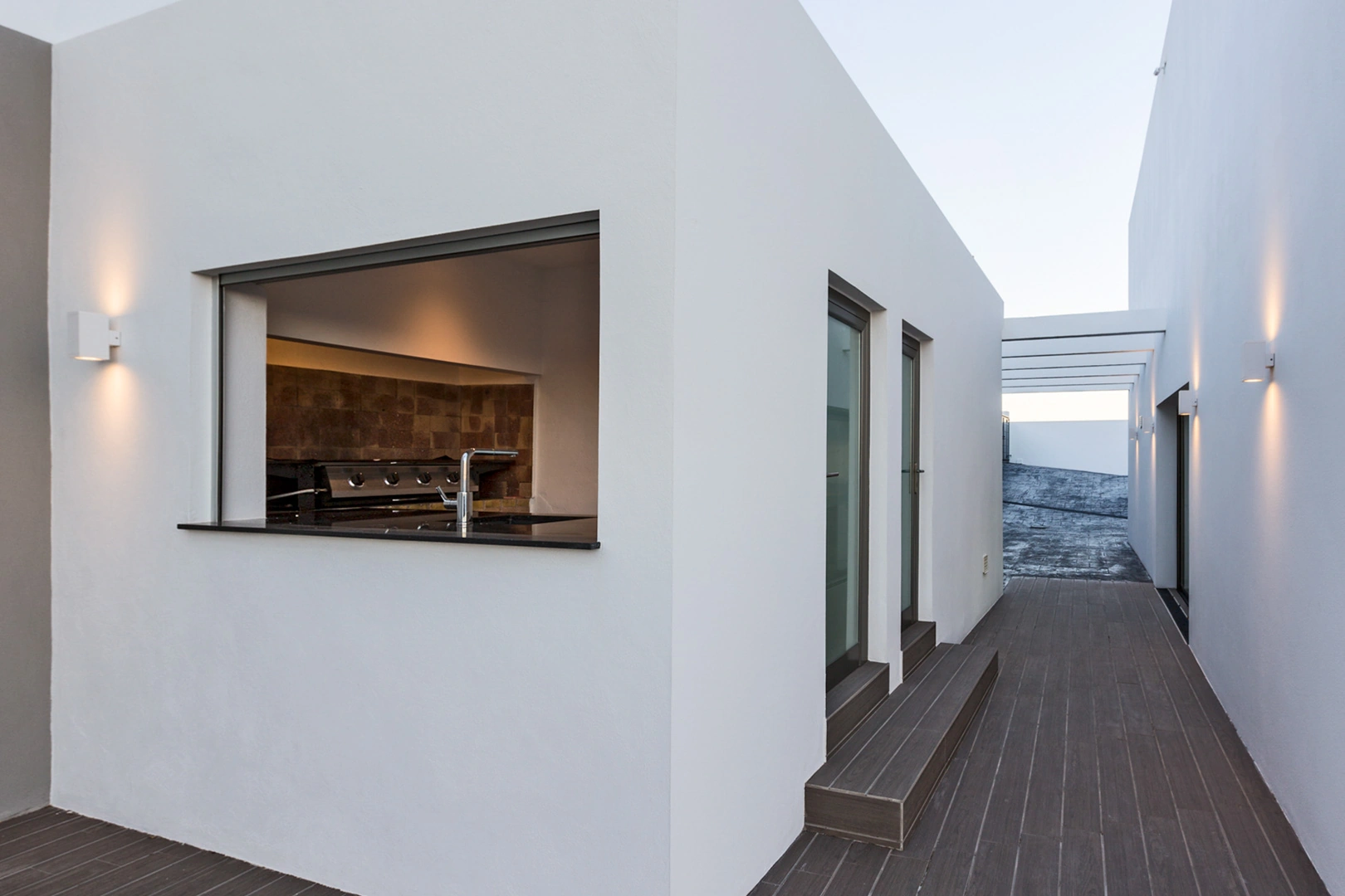 Villa moderna con vistas panoramicas al mar a la venta en Moraira.