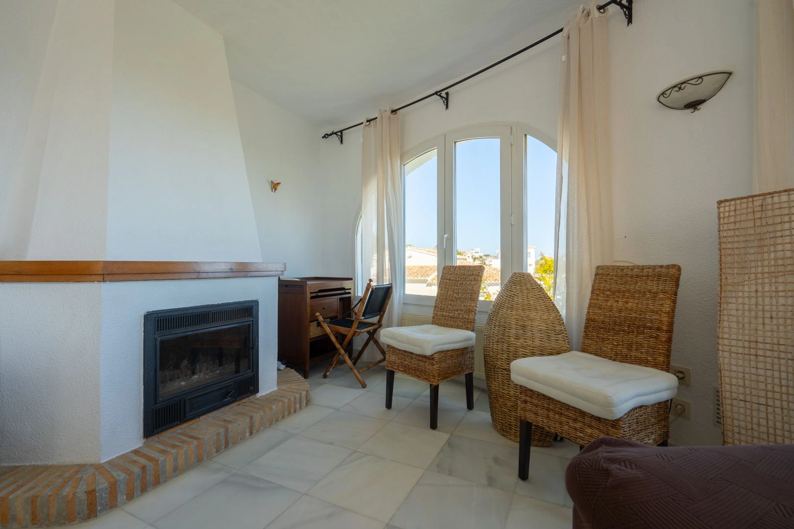Villa tradizionale esclusiva con spettacolari viste sul mare a Cumbre del Sol