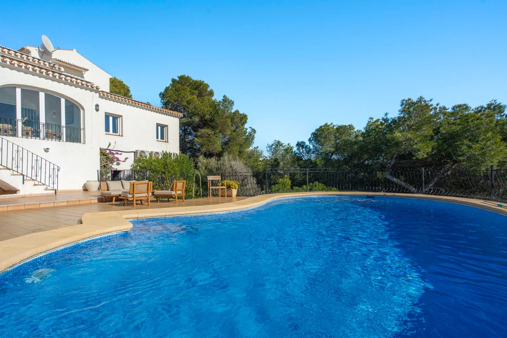 Traditionele villa met schitterend uitzicht op zee te koop in Ambolo, Jávea