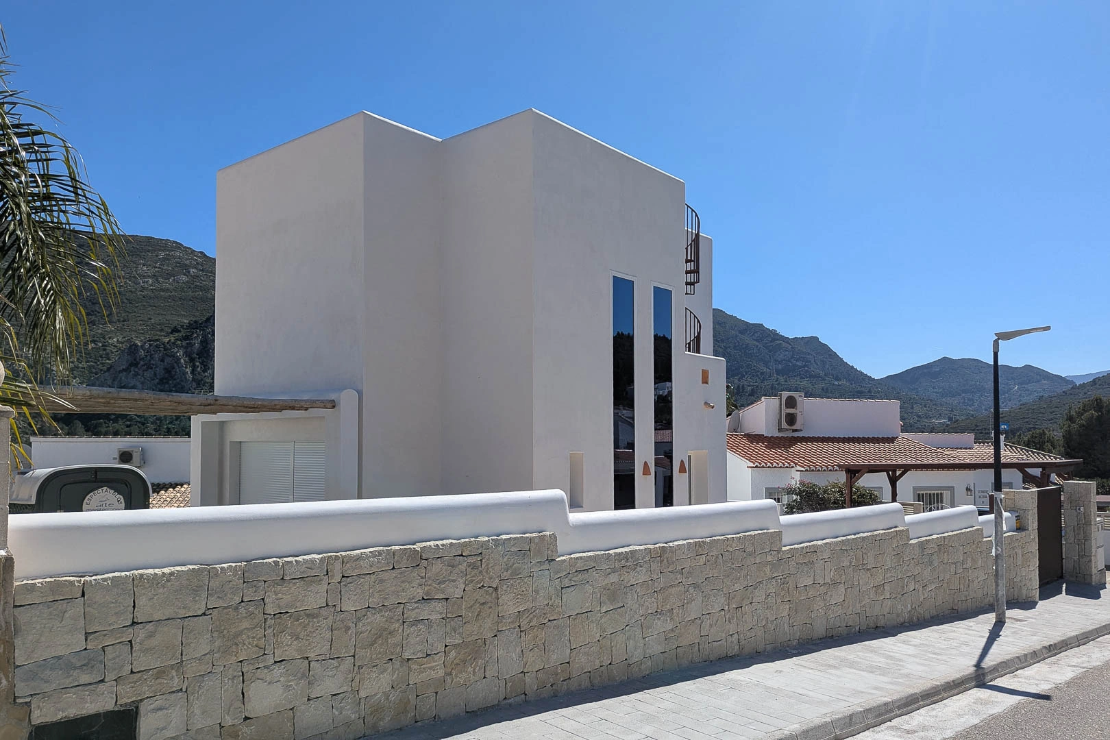 Proyecto de villa estilo ibicenco a la venta en Pedreguer.
