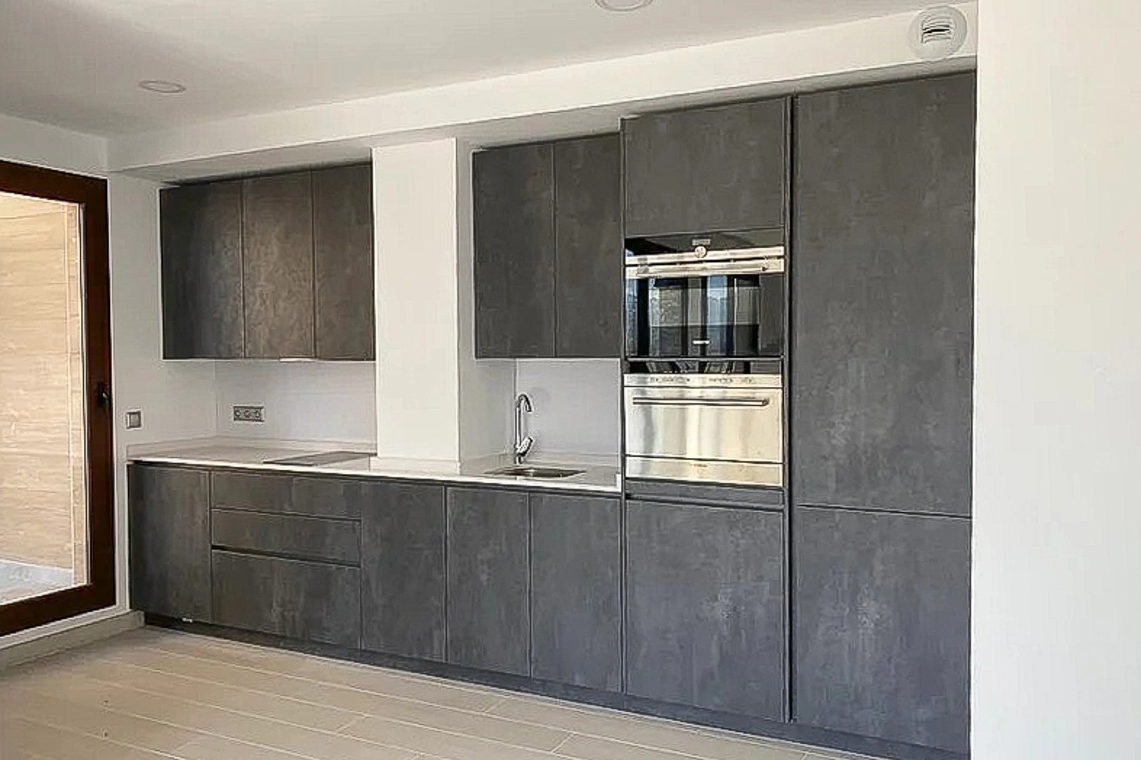 Planta baja en venta cerca de la playa en Denia.