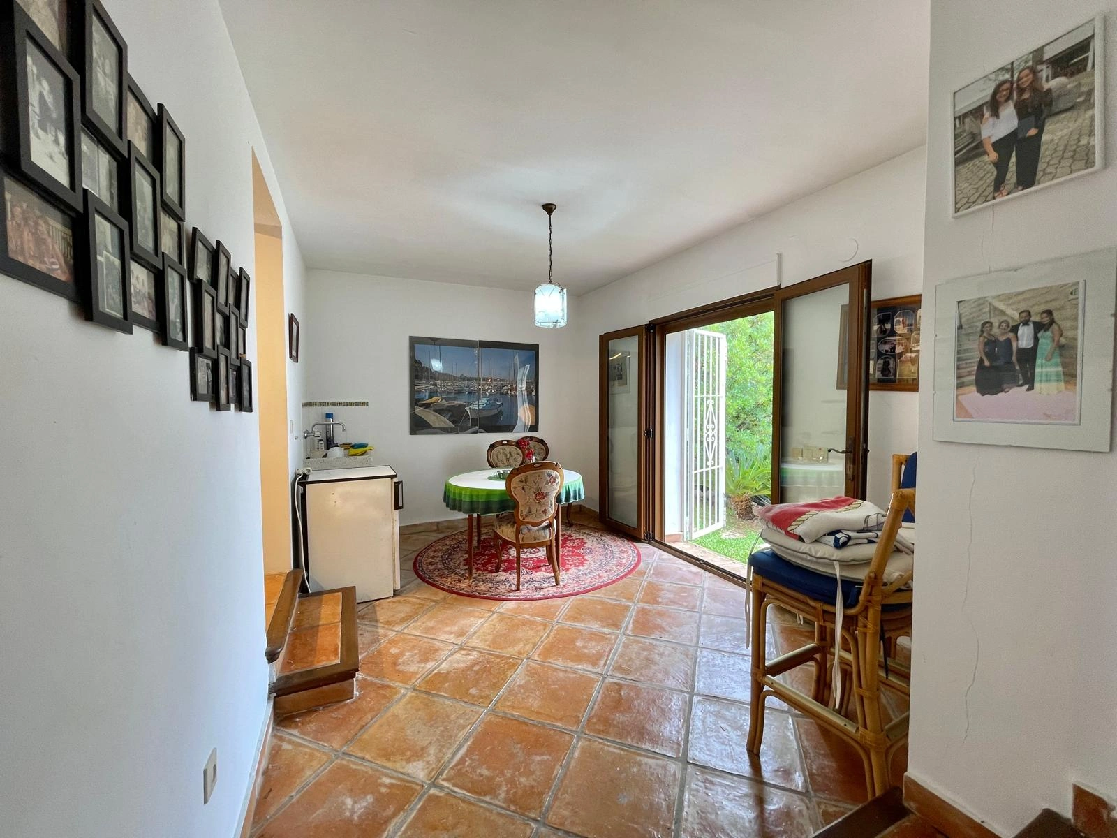 Villa de 4 dormitorios en venta en Montepego con vistas al mar