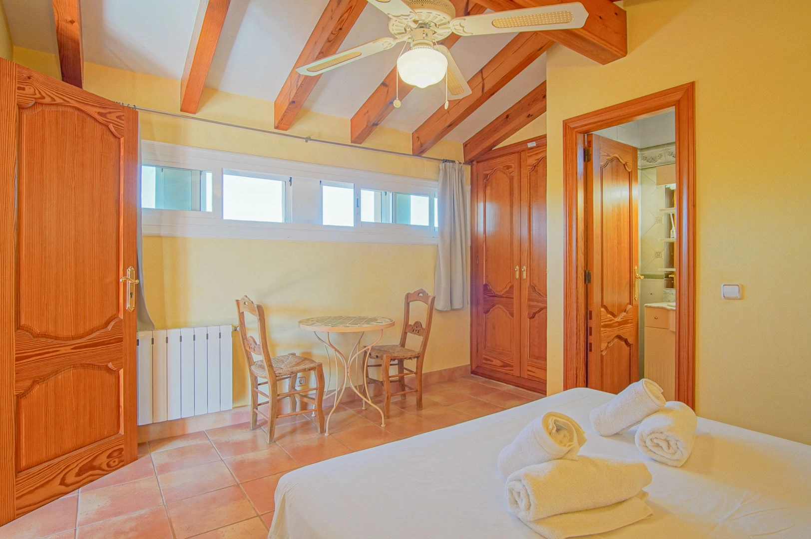 Villa con 3 casas de invitados en venta en Benissa