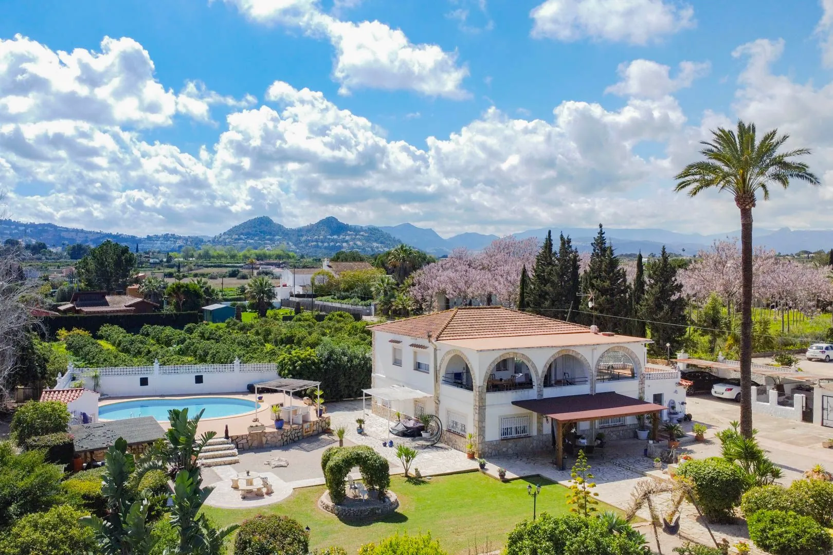 AR55148 - Encantadora Villa con Jardín, Piscina y Casa de Invitados en La Xara, Denia