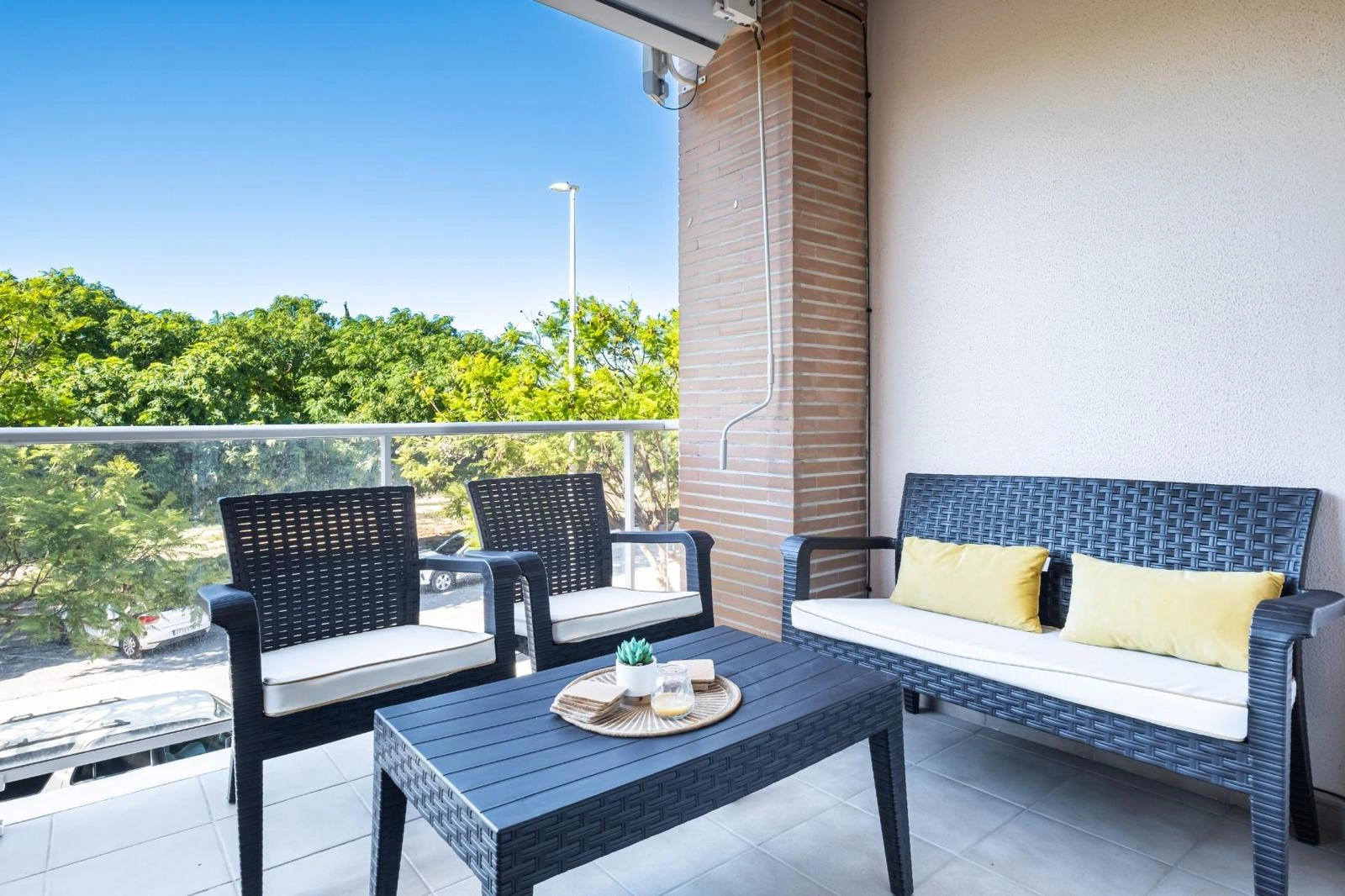 2-bedroom apartment for sale in Javea in urbanization with pool and garden
