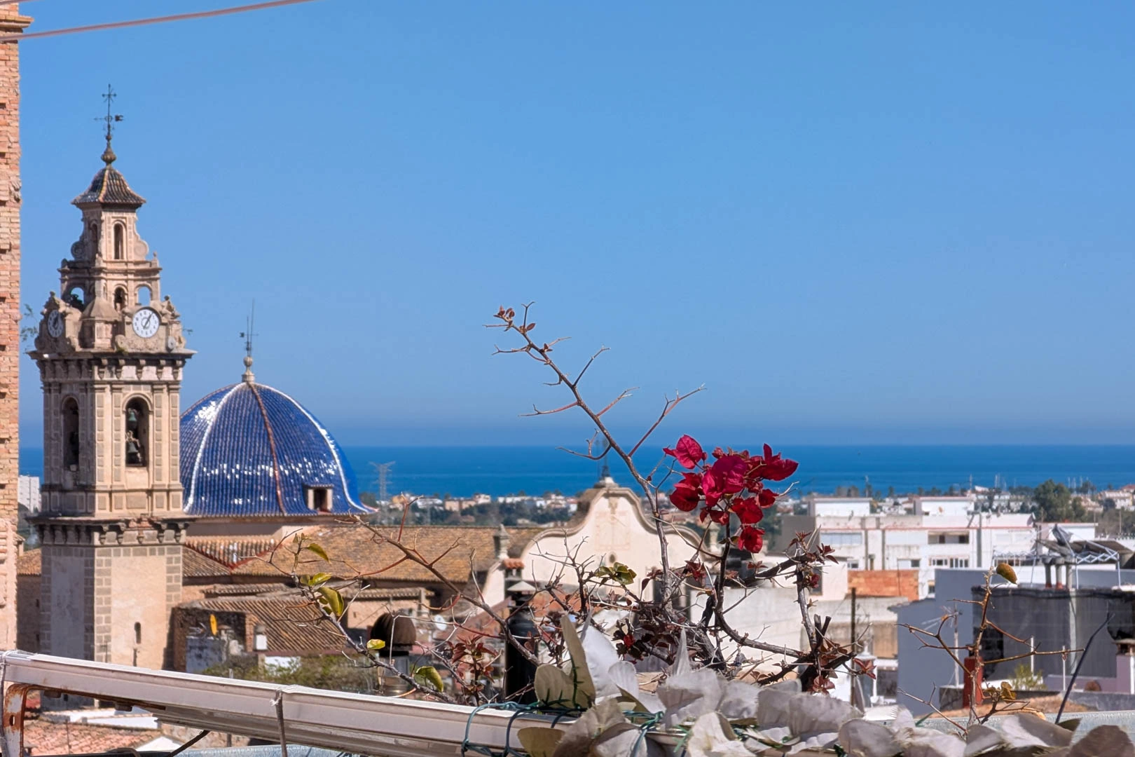 AR56413 - Mediterraner Charme mit Panoramaterrasse im Herzen von Oliva.
