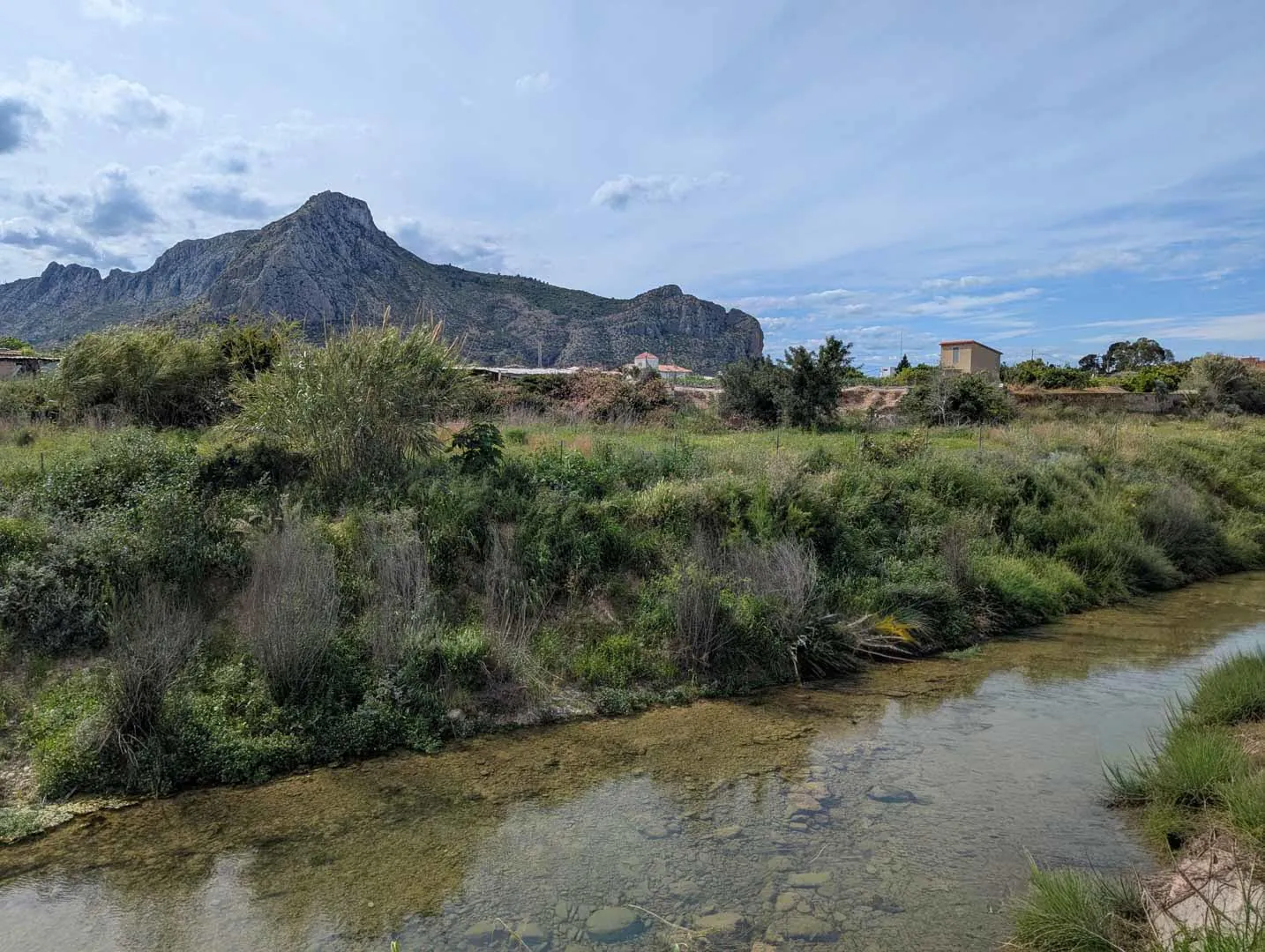 Parcela urbana a la venta en el vergel.