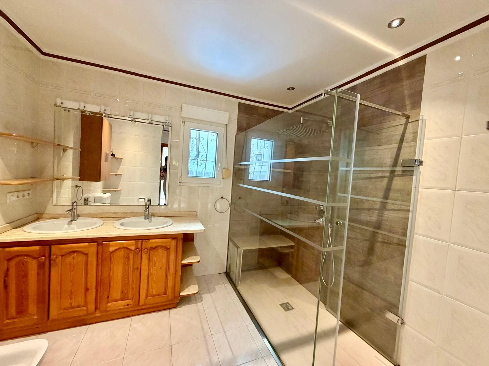 Villa de Ensueño en venta, en Plena Naturaleza con Apartamento de Invitados