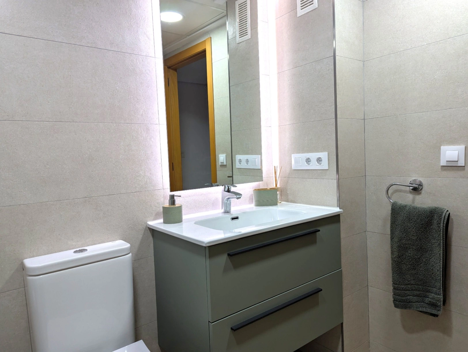 Appartamento di 3 camere da letto in vendita a Dénia. Ampiezza, luce e comodità nel pieno centro.