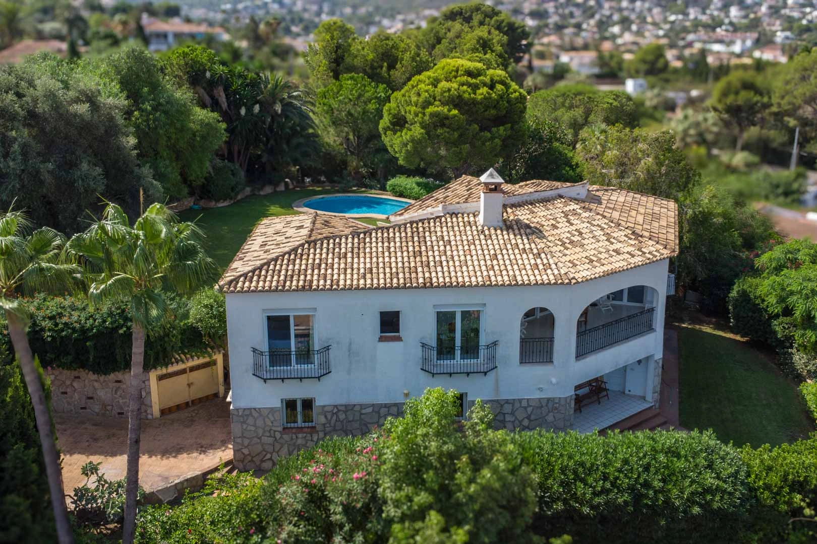 Villa con vistas panoramicas al mar a la venta en Denia.