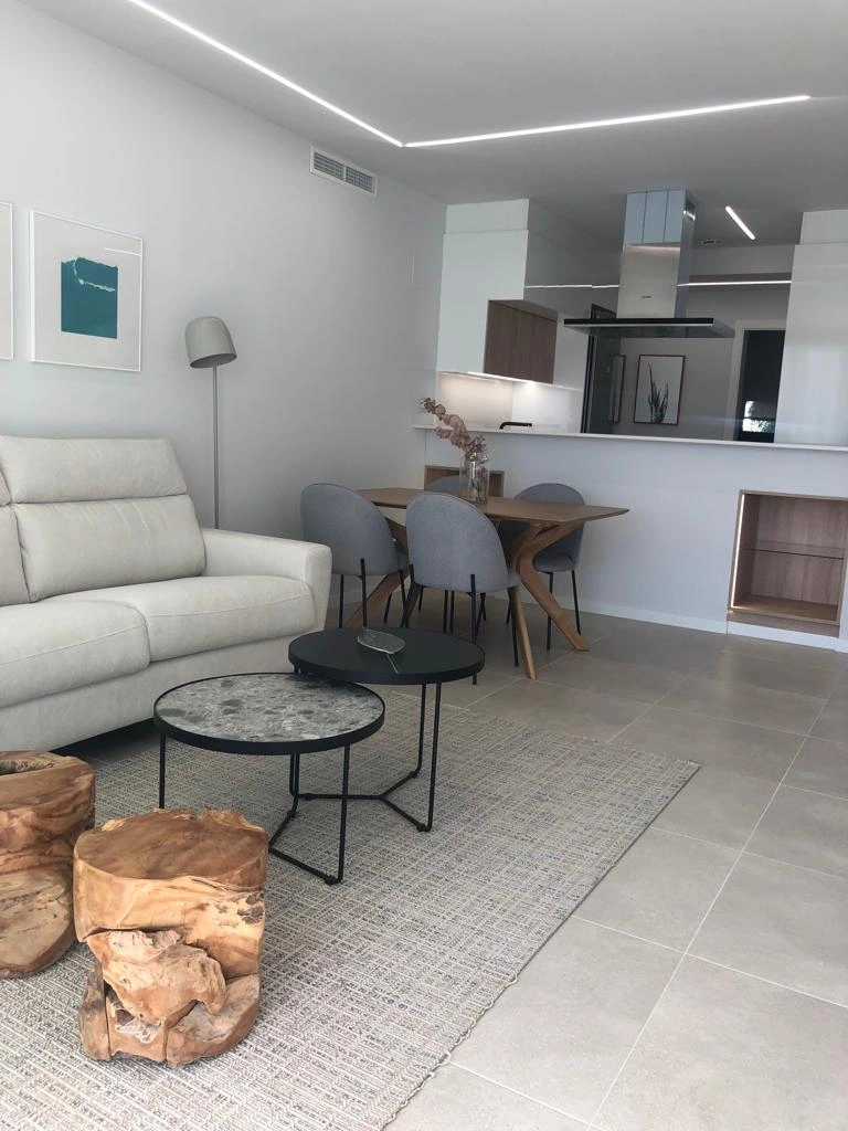 Piso de 3 dormitorios en primera linea de Playa en venta en Denia