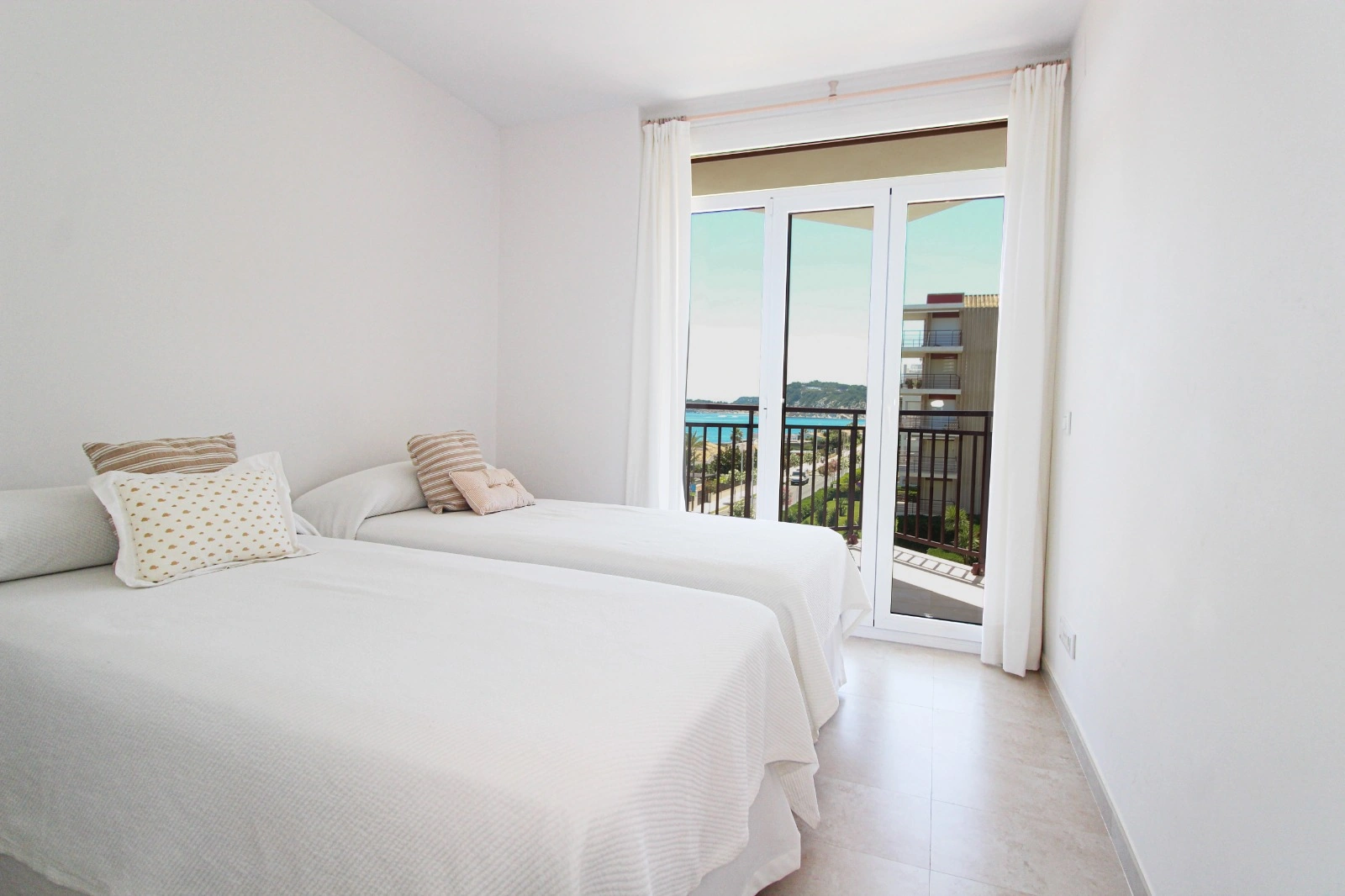 Schöne Wohnung zur Miete in Javea mit Meerblick