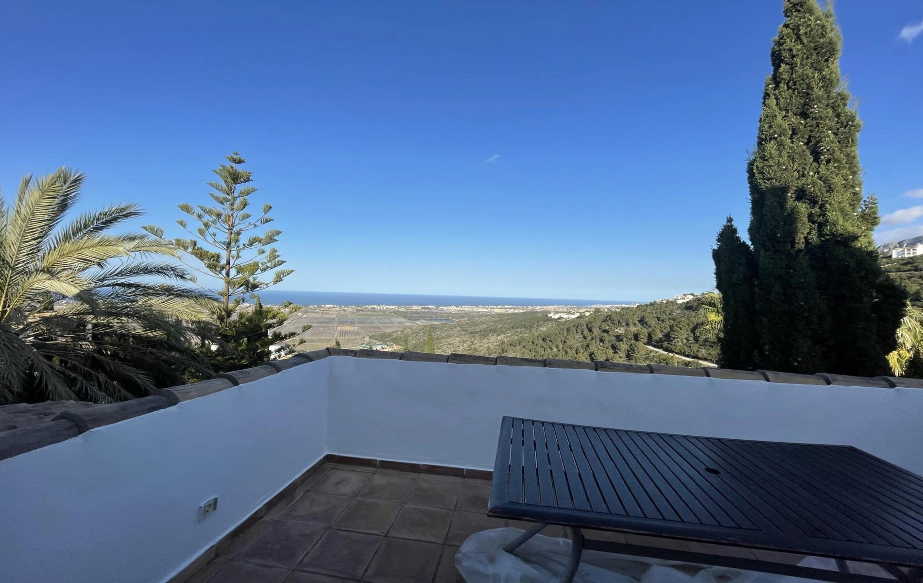 Villa de 4 dormitorios en venta en Montepego con vistas al mar