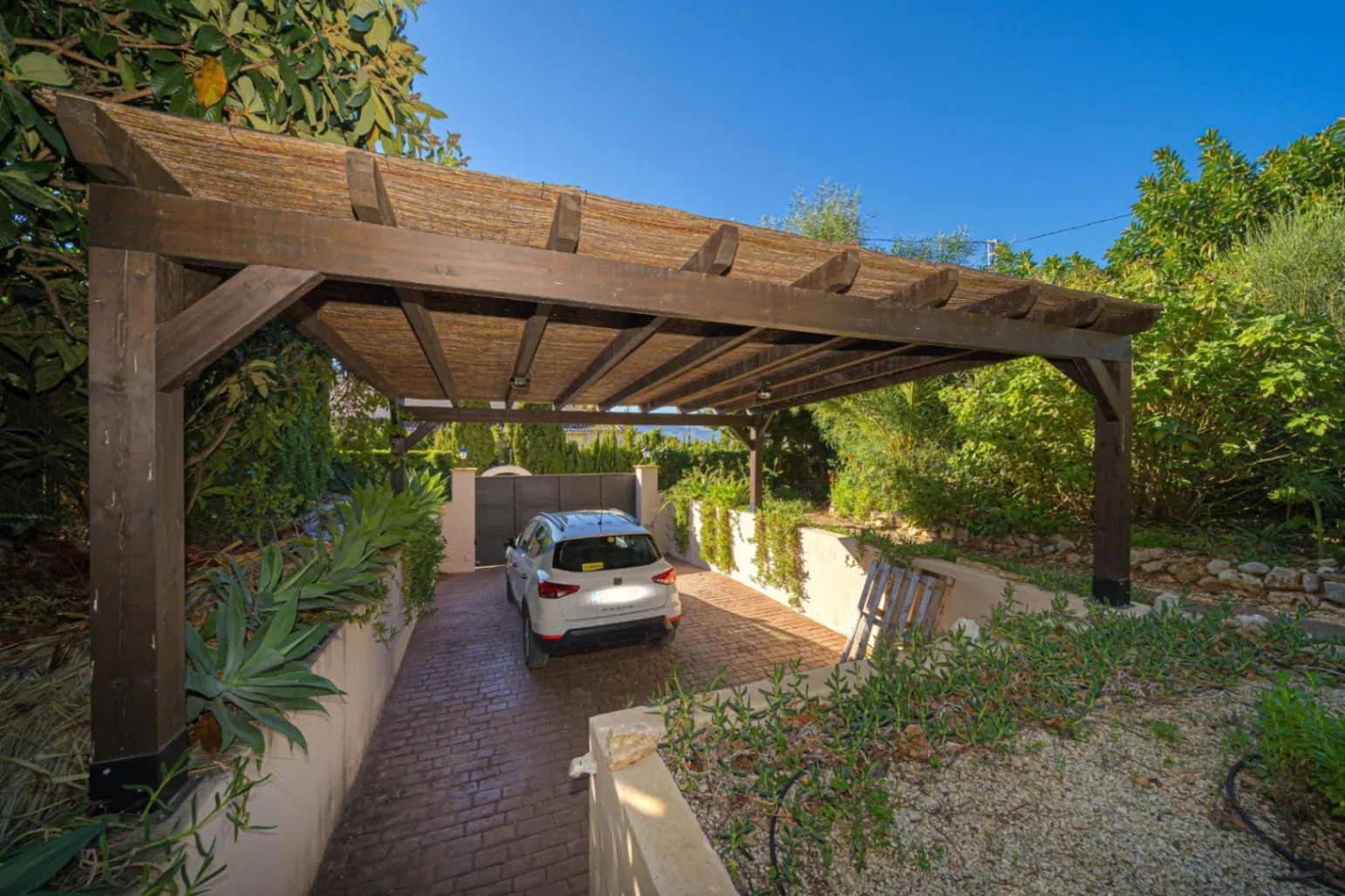 Wunderschöne, renovierte Villa mit 5 Schlafzimmern zu verkaufen in Montgó, Jávea.