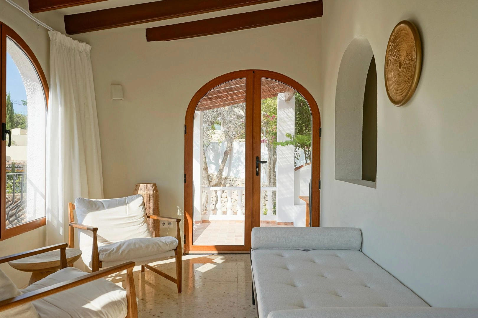 Exklusive renovierte mediterrane Villa mit 4 Schlafzimmern und Meerblick zum Verkauf in Moraira.