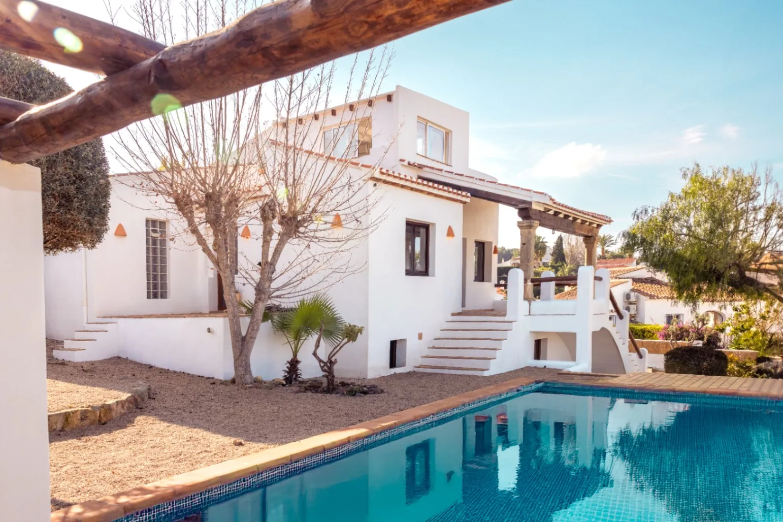 ARC1NJU6KJ - Villa Ibicenca reformada en la zona del Tosalet, en Jávea