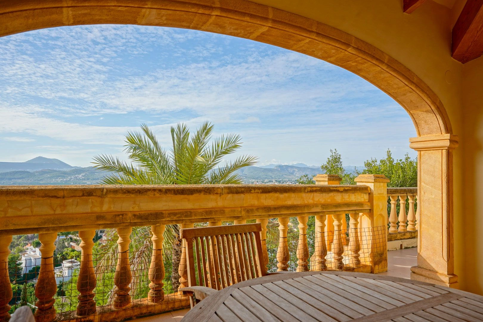Villa met prachtig uitzicht op zee te koop in La Corona, Jávea