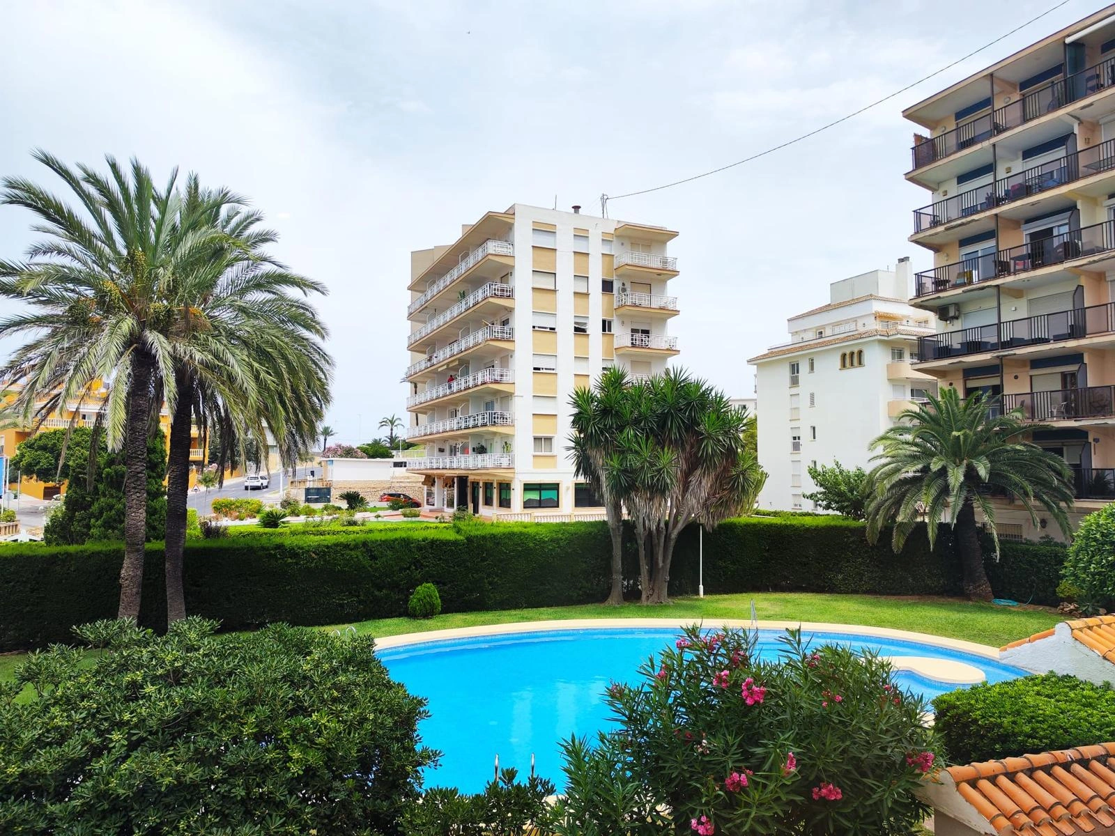 Piso de 2 dormitorios en venta en la playa del arenal de Javea