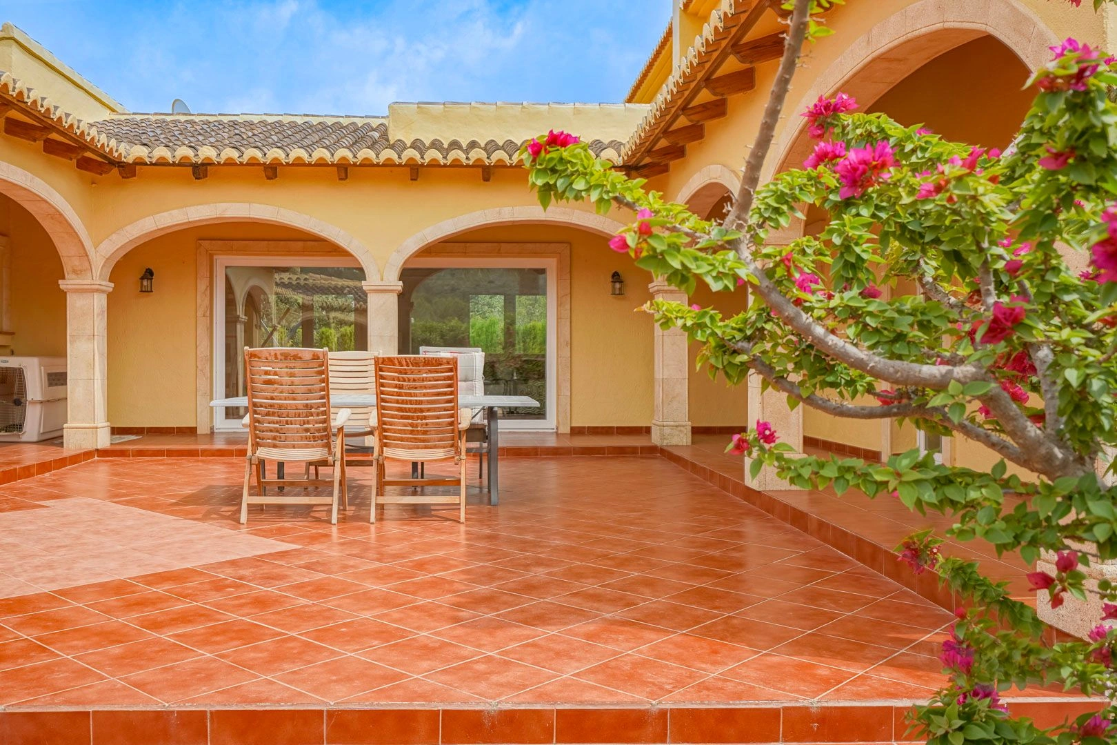 villa en gran parcela en venta en Gata de Gorgos