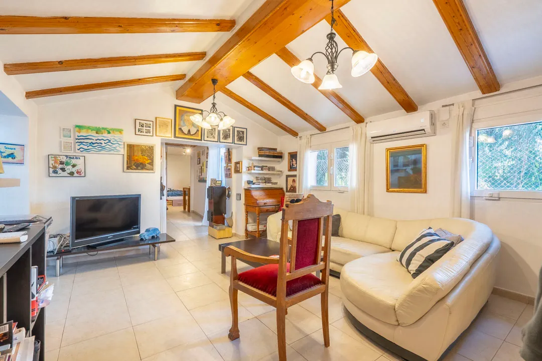 Chalet con consultorio médico en venta en Jávea.