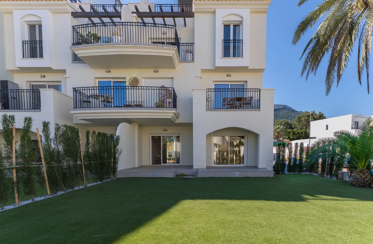 Apartamento planta baja a la venta en Dénia