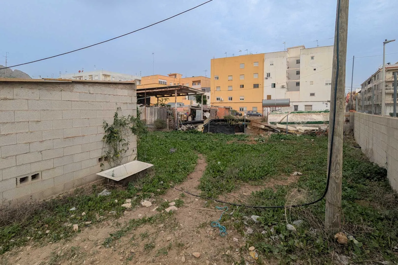 Parcela urbana a la venta en el vergel.