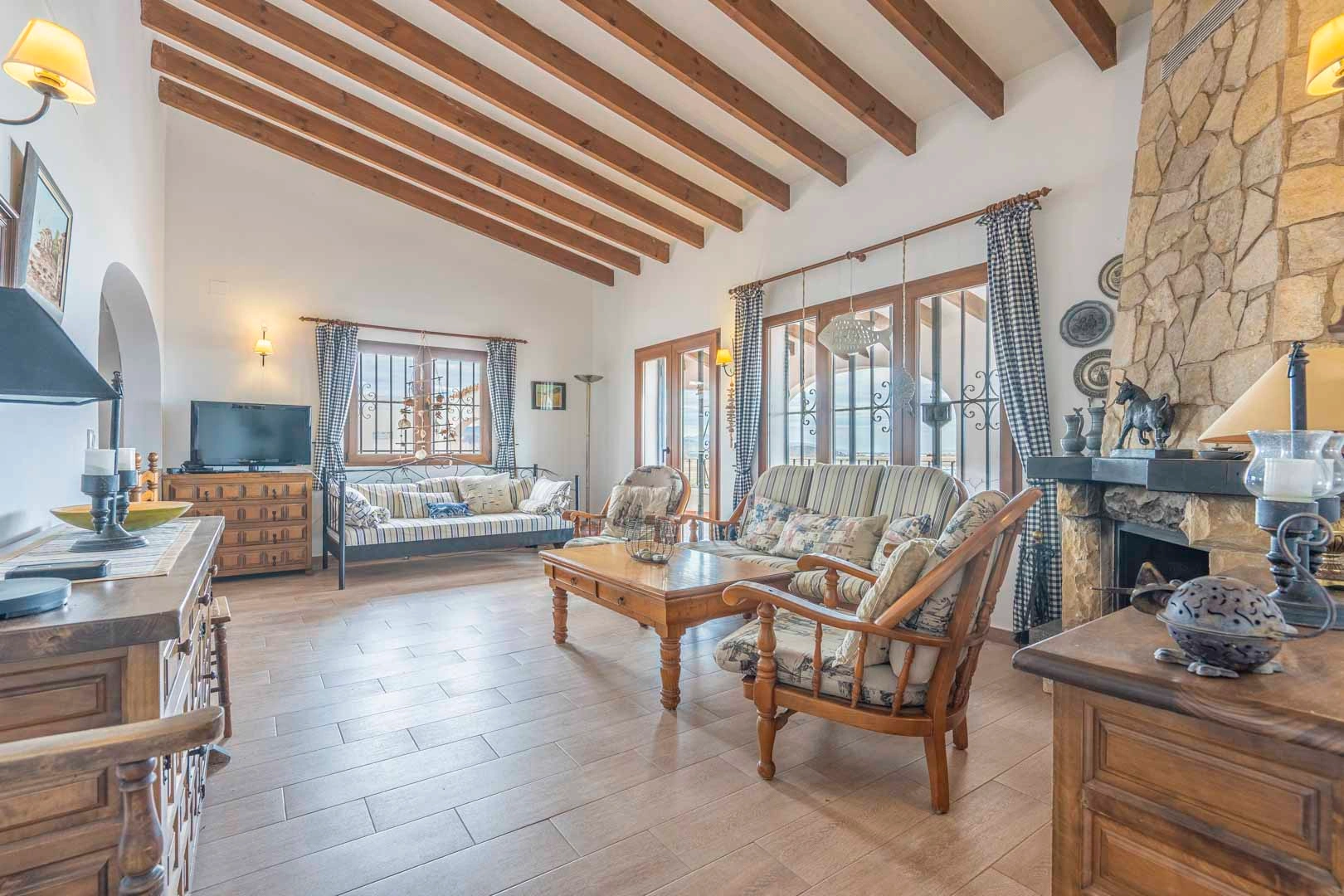 Gran chalet con casa de invitados en venta en Monte Pego