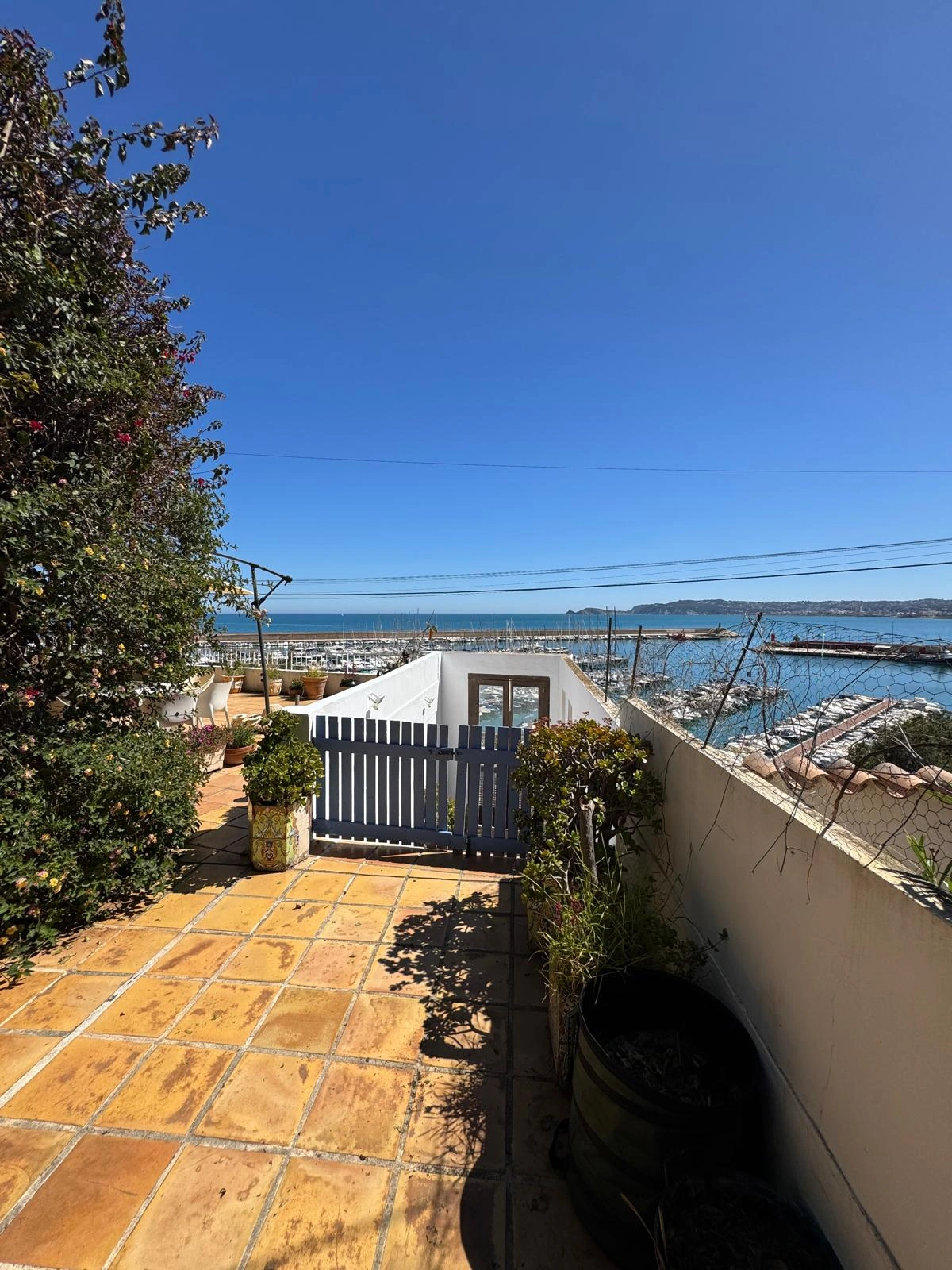 Se vende casa independiente en el puerto de Javea