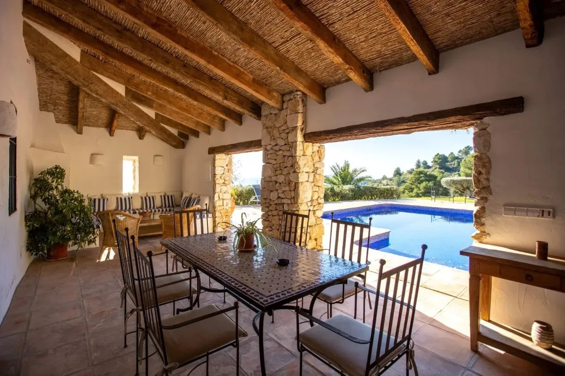 Einzigartige Finca zum Verkauf in Benissa mit herrlichem Blick über die Landschaft und das Meer