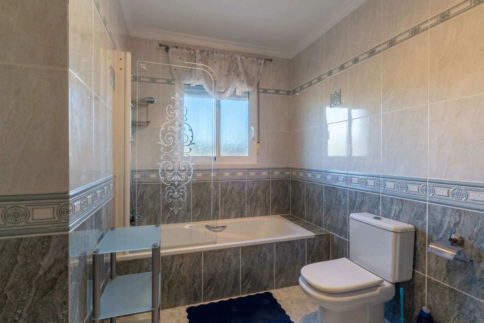 Villa de estilo mediterráneo a la venta en Jalón
