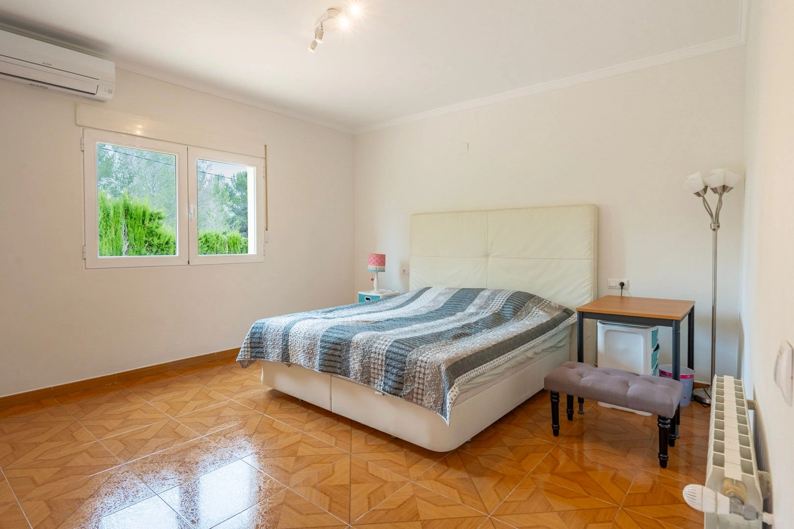 villa en gran parcela en venta en Gata de Gorgos