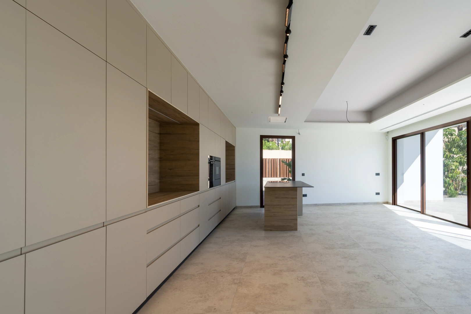 Exclusiva villa moderna cerca de la playa de La Fustera