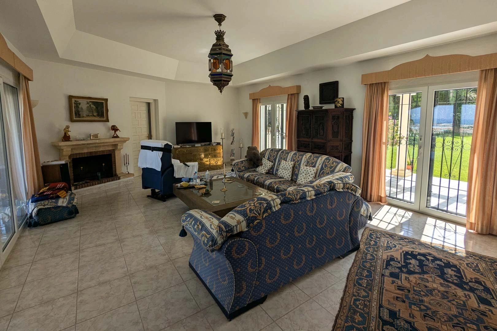 Villa con vistas panoramicas al mar a la venta en Denia.