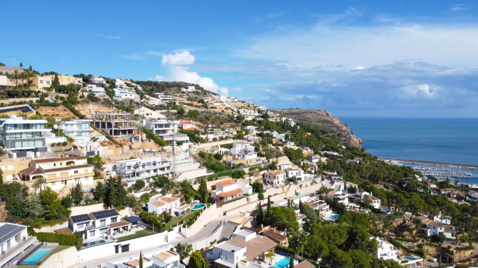 Villa met prachtig uitzicht op zee te koop in La Corona, Jávea