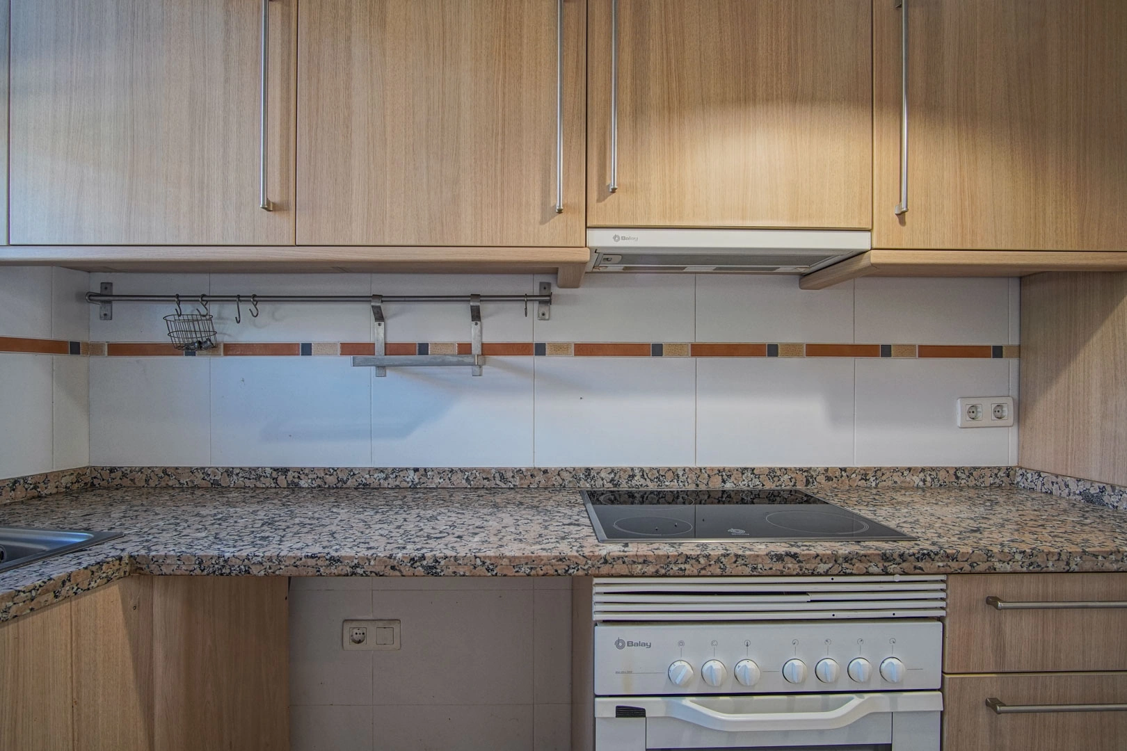 Apartamento en planta baja con piscina comunitaria en venta en Jesús Pobre.