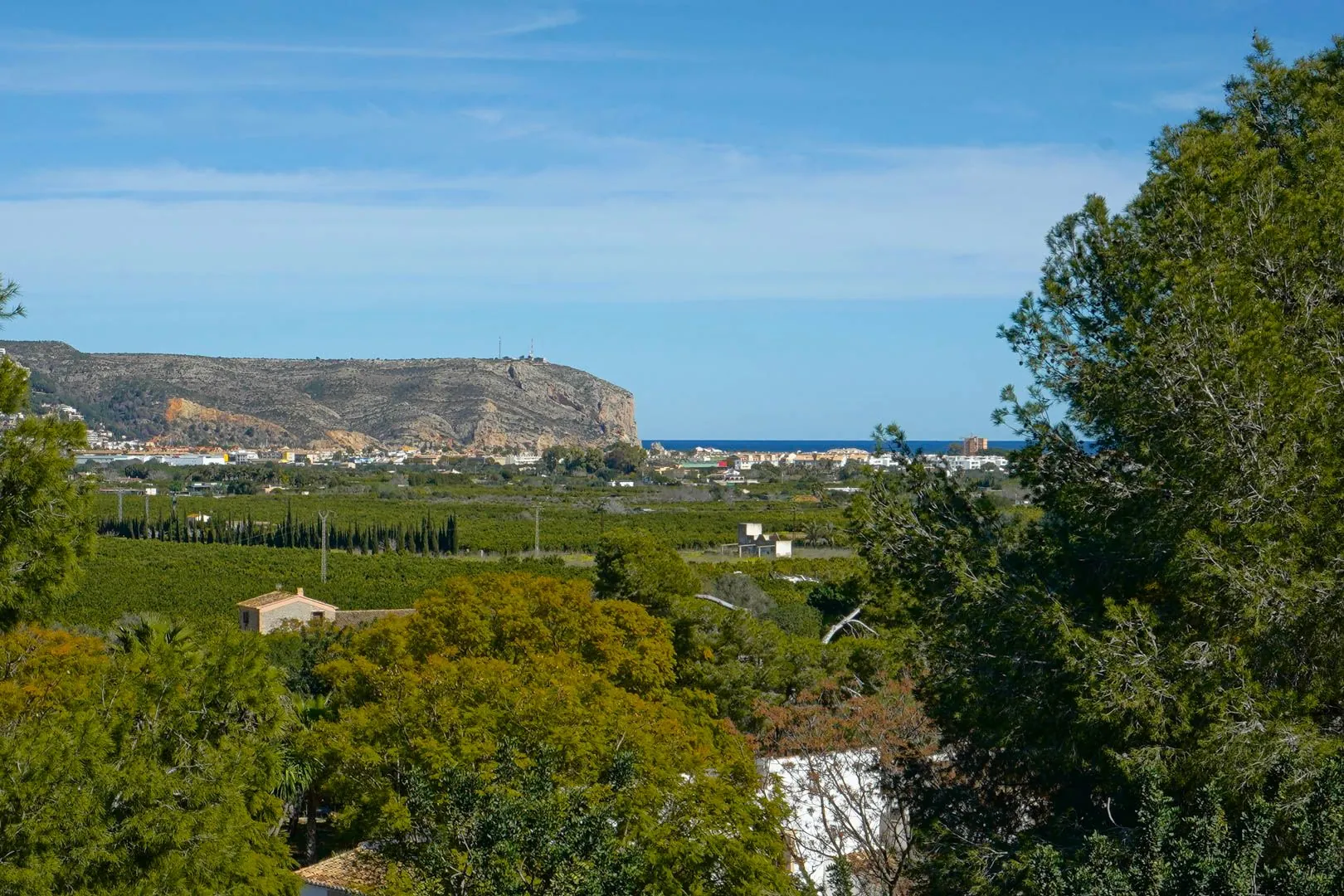Superbe villa moderne avec vue panoramique sur la mer à Javea.