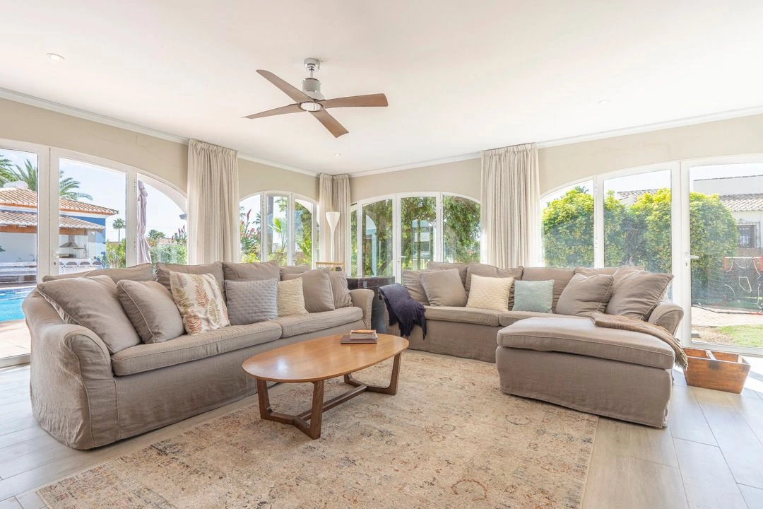 Preciosa villa de una sola planta en venta en el Montgo, Javea