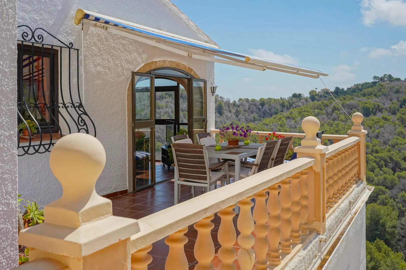 Villa traditionnelle avec vue sur la mer et totale intimité à Jávea