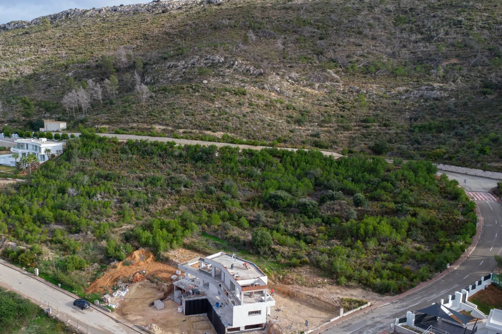 Parcela con vistas al mar, libre de constructor en venta en Javea