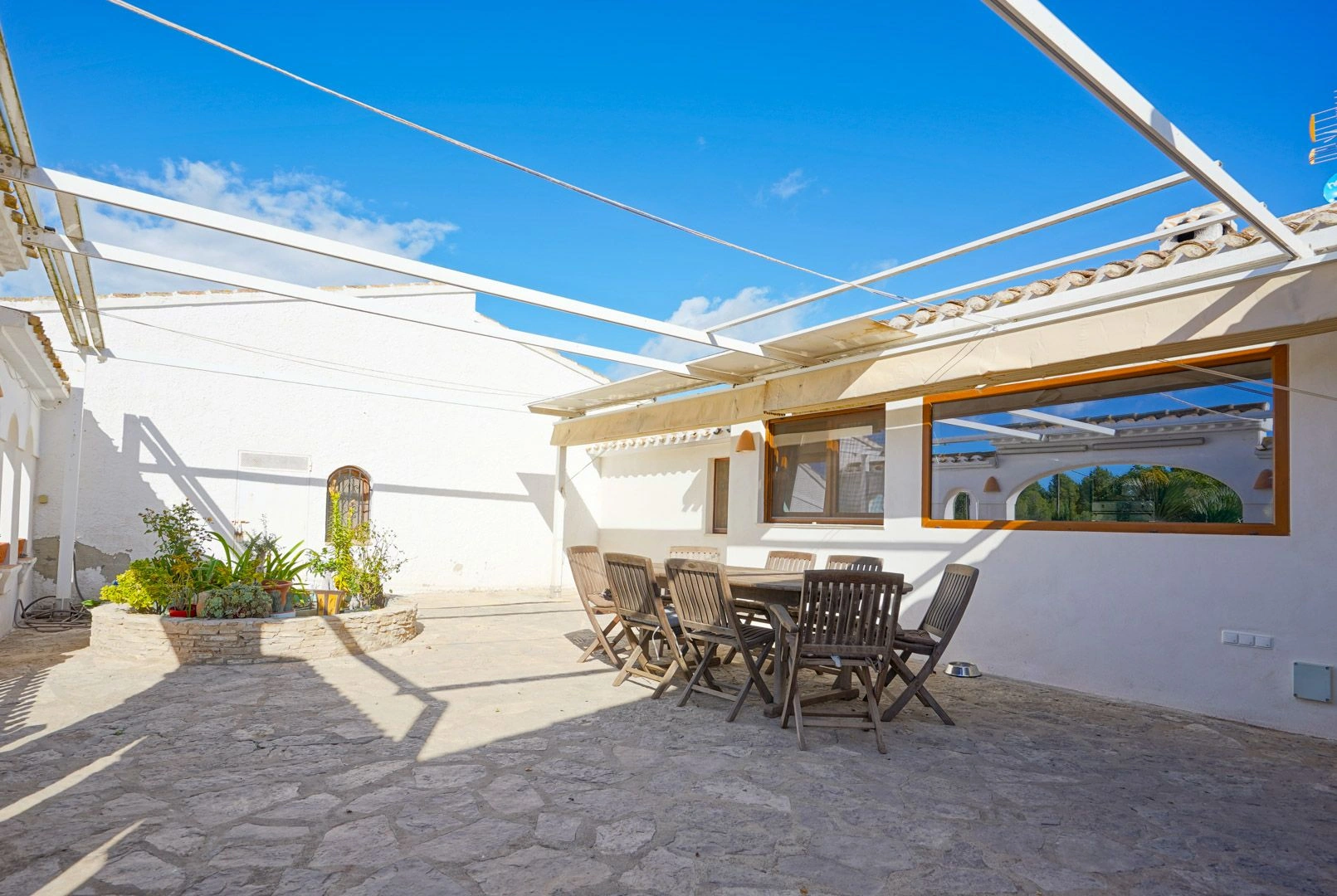 Spettacolare villa su grande terreno e piscina a Jávea