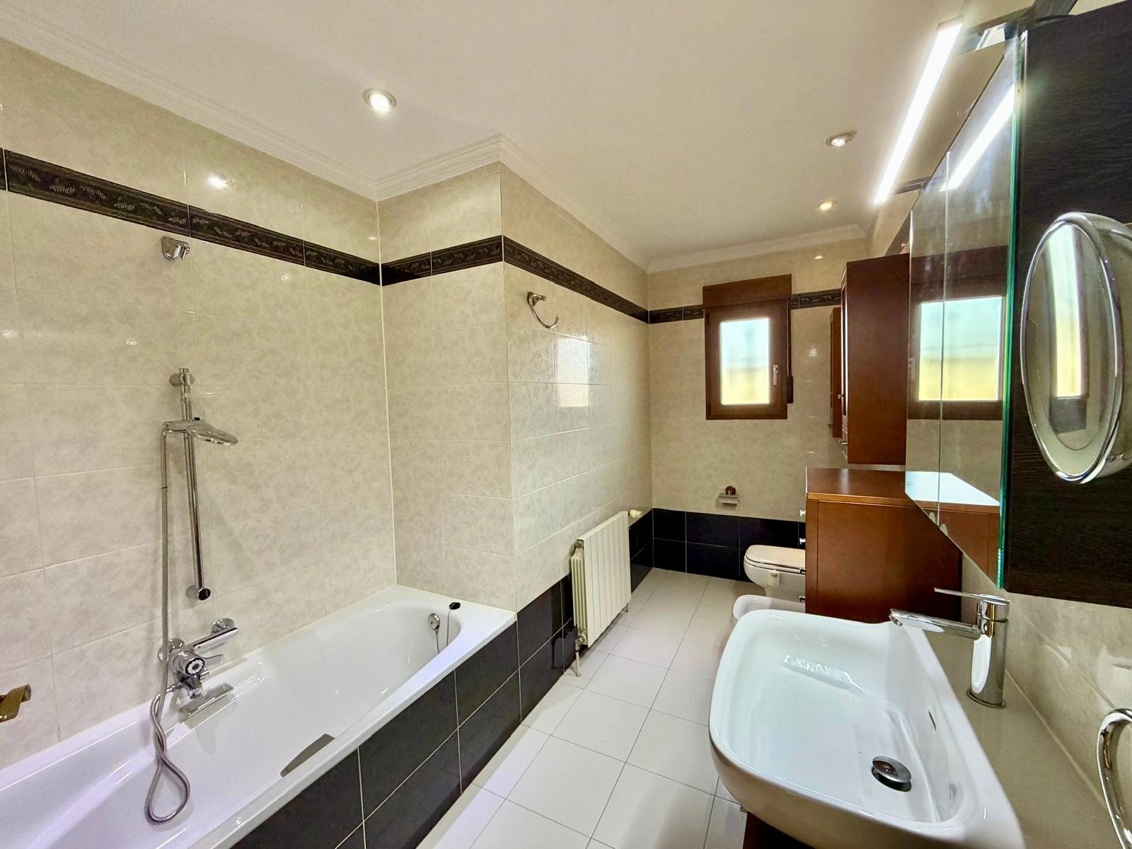 Villa de Ensueño en venta, en Plena Naturaleza con Apartamento de Invitados