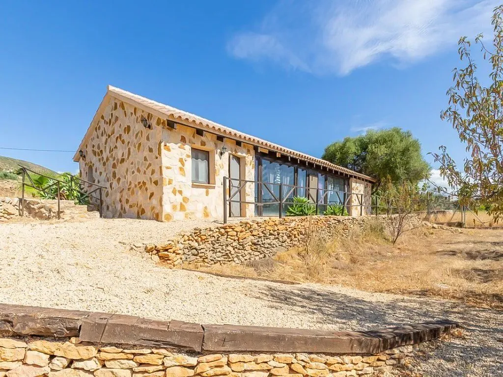 Encantadora finca rústica en venta en Benissa, con auténtico carácter mediterráneo.
