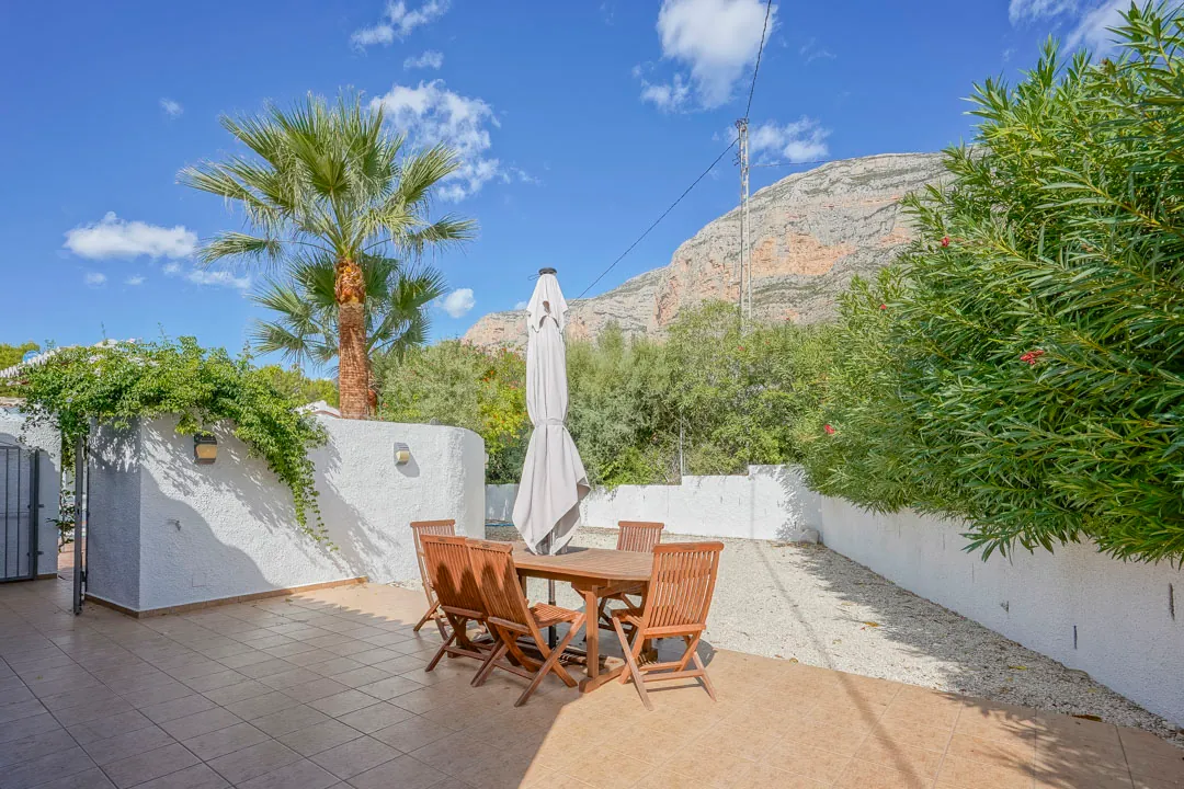Preciosa villa de una sola planta en venta en el Montgo, Javea