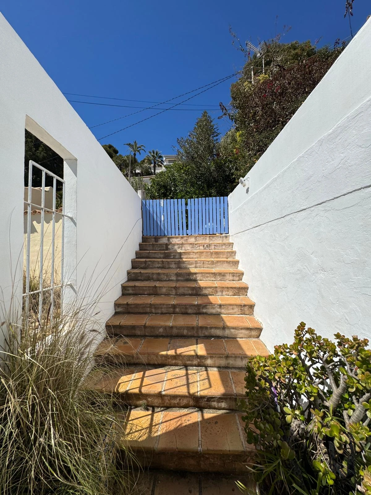 Se vende casa independiente en el puerto de Javea