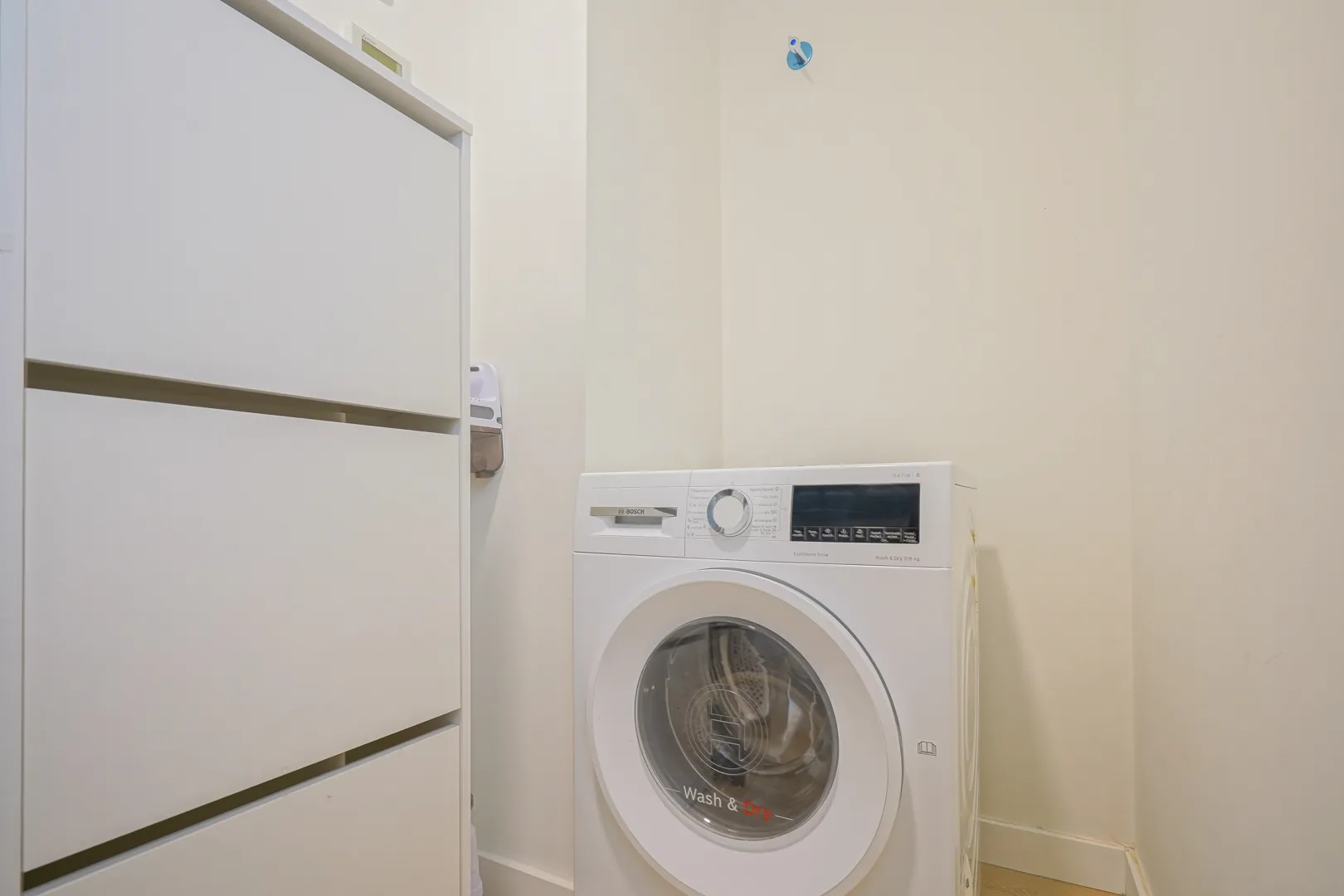 Luminoso y moderno apartamento de dos dormitorios en venta en Cumbre del Sol.